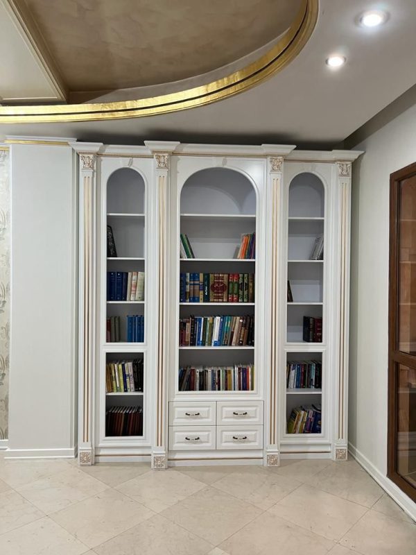 کمد کتابخانه کلاسیک چوبی ایستاده پلی اورتان سفیدطلایی سبک مراکشی - Image 5