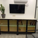 کتابخانه و میز کردنزا (Credenza) با پایه آلومینیوم - Image 5